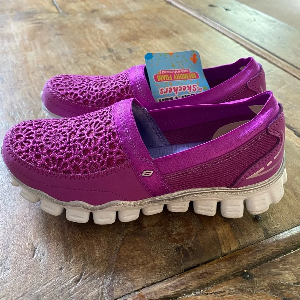 Sketchers Memory Foam Lace Sparkle Slide-Ons NWT! - Picture 5 of 10